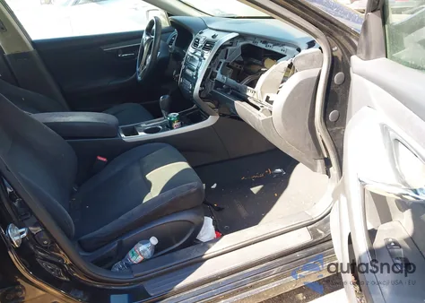 2014 Nissan Altima 2.5 S z USA, uszkodzony, nr VIN 1N4AL3AP4EC188963